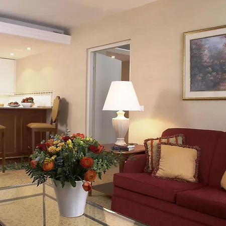 酒店 布达佩斯千禧万豪行政公寓 4*