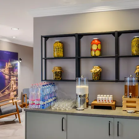 Hotel Millennium Court, - Marriott Executive