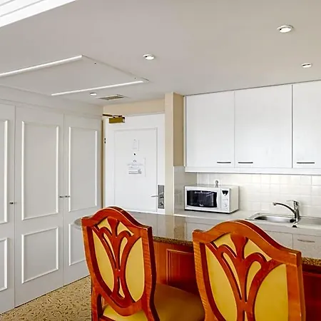 Hotel Millennium Court, - Marriott Executive