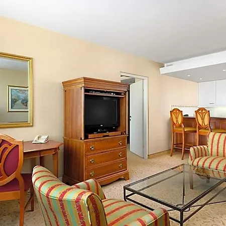 Millennium Court, - Marriott Executive Hotel 4*