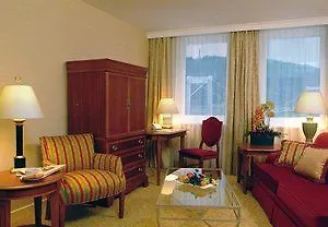 Ξενοδοχείο Millennium Court, - Marriott Executive 4*