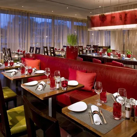 Millennium Court, - Marriott Executive 4*