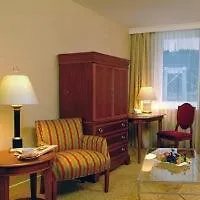 Ξενοδοχείο Millennium Court, - Marriott Executive 4*