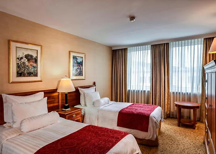 Hotel Millennium Court, - Marriott Executive