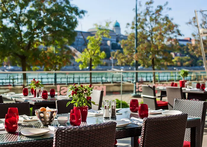 Hotel Millennium Court, - Marriott Executive 4*