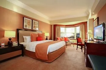Millennium Court, - Marriott Executive 4*