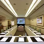 Ξενοδοχείο Millennium Court, - Marriott Executive 4*