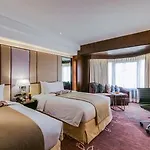 Ξενοδοχείο Millennium Court, - Marriott Executive 4*