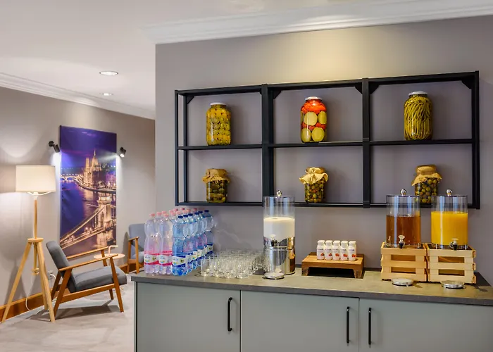 Отель Millennium Court, - Marriott Executive